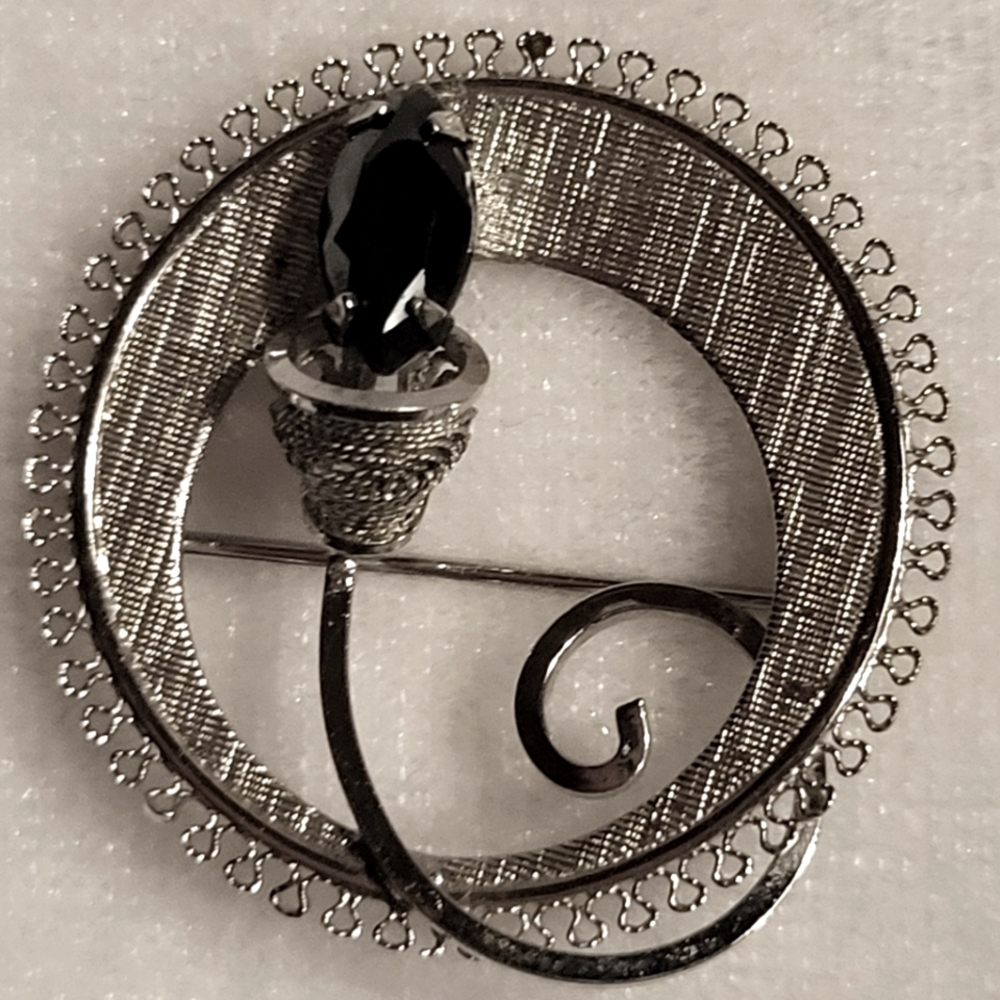 Vintage Hematite Silvertone Circular Brooch / Pin
